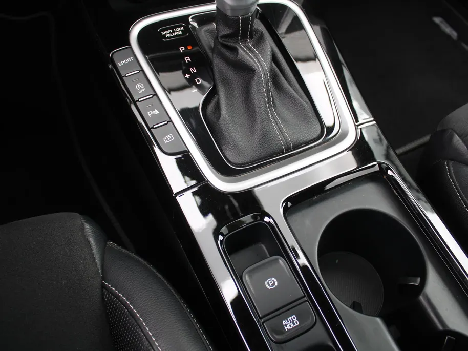 Kia ProCeed 1.5 T-GDi GT-Line | Trekhaak | Schuifdak | Stuur-/stoelverwarming | Camera | Dodehoek detectie | Telefoonlader | Cruise adapt. | 17' LM | LED |