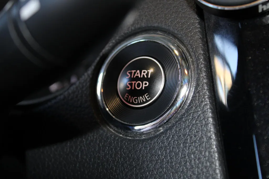 Nissan QASHQAI 1.2 Tekna | Automaat | Lederen bekleding | Electrische Stoel verstelling | 360grd camera | Parkeersensoren voor en achter | Dodehoek sensoren | Nette auto met weinig kilometers | Stoel verwarming |