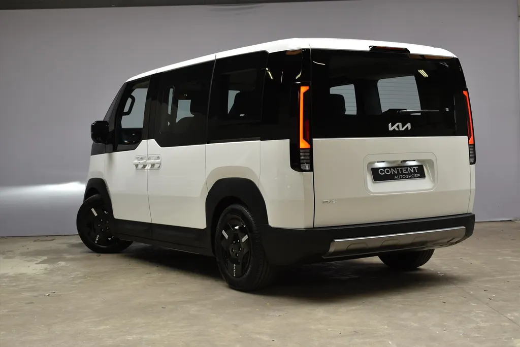 Kia PV5 Passenger 71,2 kWh Plus NIEUW