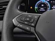 Volkswagen Tiguan 1.5 272pk DSG eHybrid R-Line Edition · Panoramadak · 360 Camera · Wegklapbare Trekhaak · Massage · Black style · 20'' Inch · Garantie t/m 22-06-2030 of 100.000km