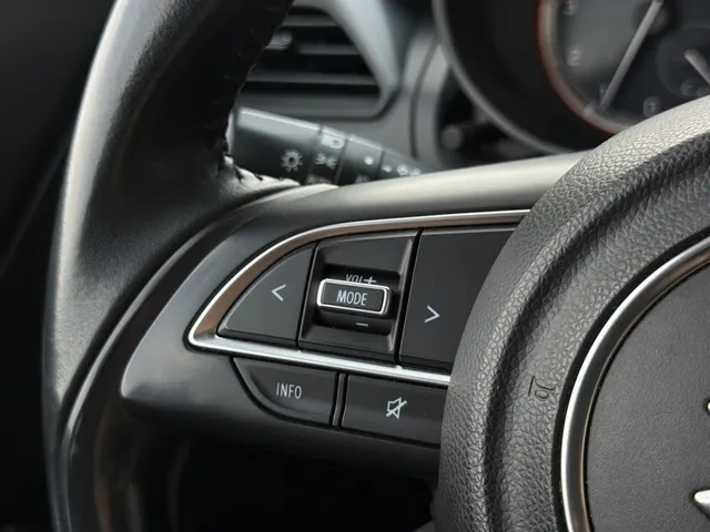 Suzuki Swift 1.2 Style Smart Hybrid