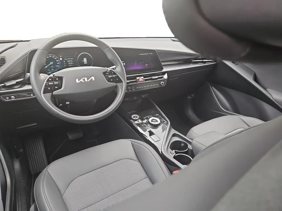 Kia Niro EV DynamicLine 64.8 kWh | Airco | Navi | Camera | LM Velgen | Cruise Control | DEMO |