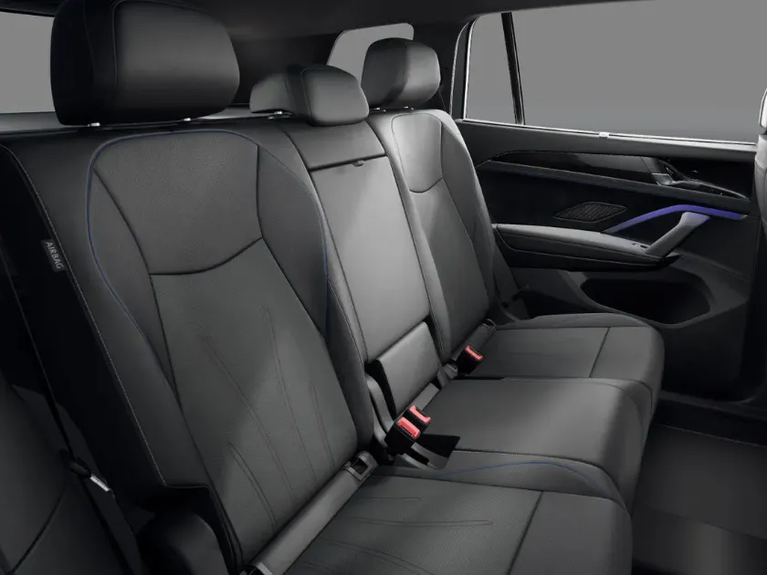 Volkswagen Tayron R-Line Edition 1.5 eHybrid 272 PK 6 versn. DSG · Black Style Pakket · Comfort Pakket Plus · Trekhaak inklapbaar, met elektrische ontgrendeling, incl. aanhangermanoeuvreerhulp Trailer Assist ·
