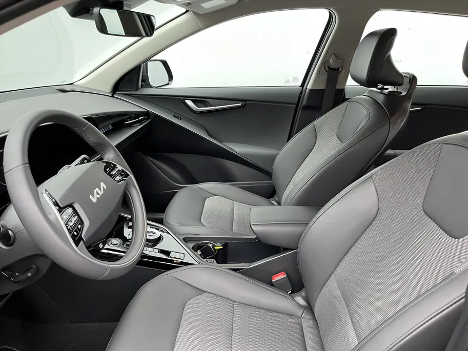 Kia Niro 1.6 GDi Hybrid DynamicLine |Navi |Camera |Nieuw model Actie!