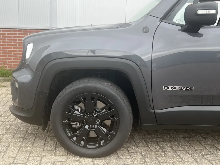 Jeep Renegade 4xe 240 PK Hybrid North Star | Pano | Safety | Winter | 18'