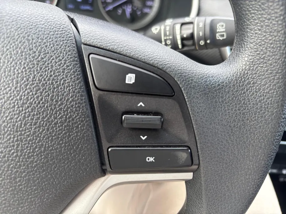 Hyundai Tucson 1.6 GDI Comfort *Navi+Camera*Trekhaak*Airco*LM.Velgem*Zeer nette auto!