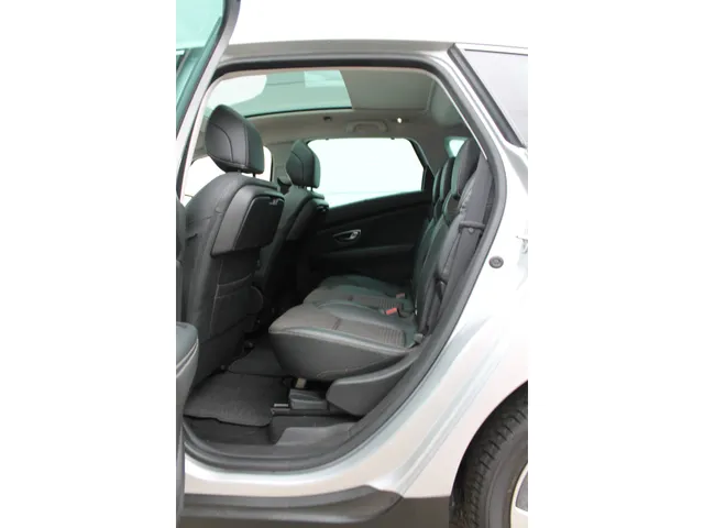 Renault Scénic 1.3 TCe Intens 140 PK | Trekhaak | Panoramisch dak | ECC | Camera achter | 1850 KG geremd |