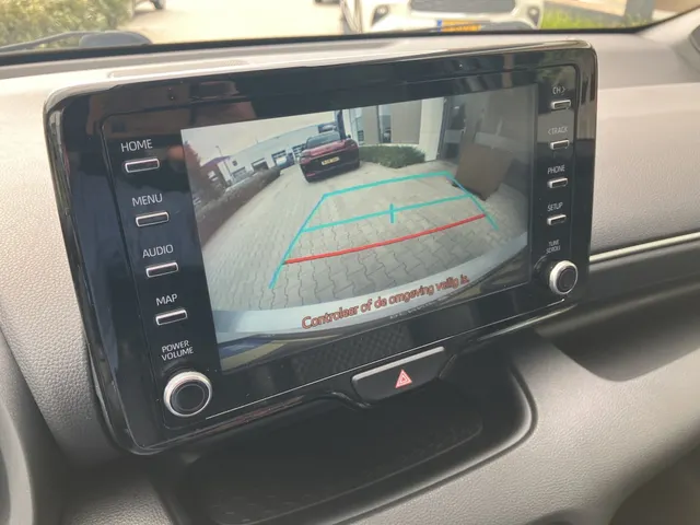 Toyota Yaris 1.5 Hybride Selection | Bi-Tone | Apple Car-play | Stoelverw