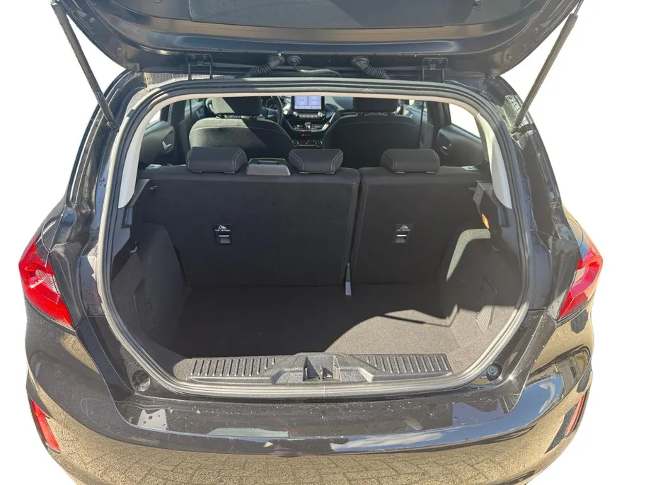 Ford Fiesta 1.0 EcoBoost Hybrid Titanium | Winter Pakket | Apple Carplay & Android Auto | Parkeersensoren achter | Climate Control |