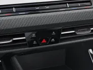 Volkswagen Golf Variant 1.5eTSI/130PK R-Line · Navigatie · Apple/Android Car Play · Camera + Parkeersensoren · Stoelverwarming ·  Garantie t/m 12-01-2028 of 100.000km