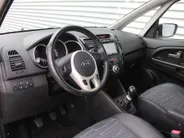 Kia Venga 1.4 CVVT X-ecutive | Trekhaak | 16' LM | Clima | Cruise | Navi | Parkeersensor achter |