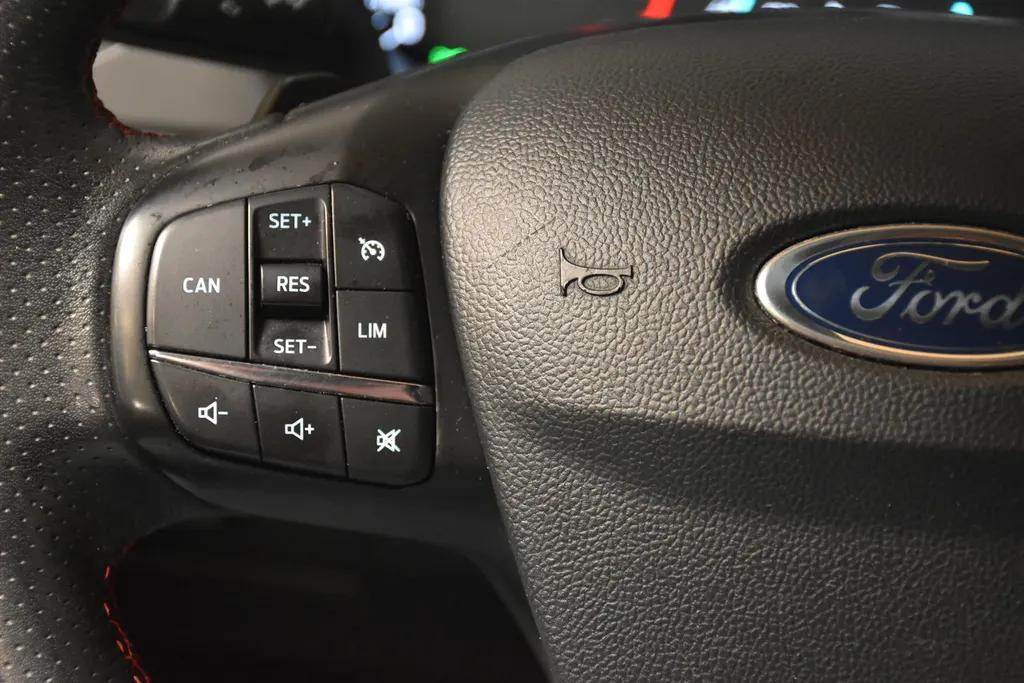 Ford Focus Wagon 1.0 EcoBoost 125pk Automaat ST Line