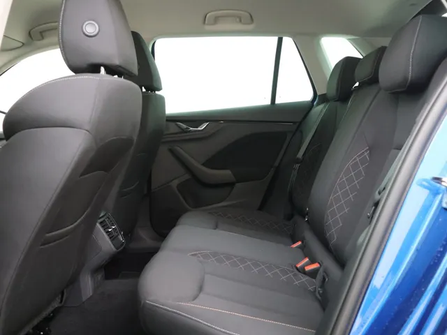 Škoda Kamiq 1.0 TSI Ambition 110pk DSG | Stoelverwarming