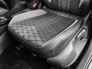 Volkswagen T-Roc 1.5TSI/150PK R-Line Business+ · Panoramadak · Trekhaak · Camera · Apple/Android Car Play · Navigatie · Stoelverwarming · Garantie t/m 09-10-2027 of 100000km.