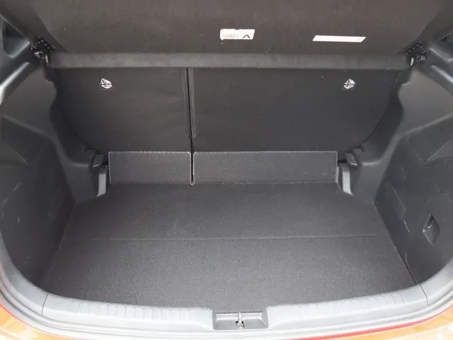 Toyota Yaris 1.5 Hybrid Launch Edition Bi-tone | JBL | Blindspot