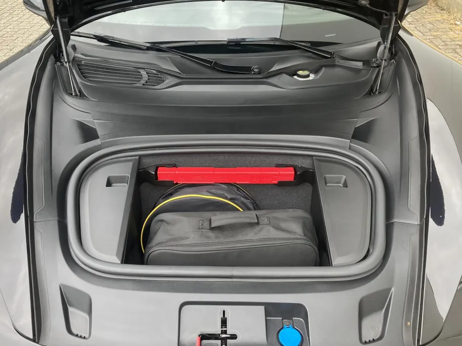 Porsche Taycan Cross Turismo 4 93 kWh sport chrono - panoramadak -stoelenpakket -stoelverwarming -luchtvering