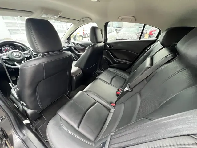 Mazda 3 2.0 SkyActiv-G 120 GT-M | LEDER | CAMERA | BOSE AUDIO | NAVIGATIE | NED AUTO | DEALER ONDERHOUDEN | STOEL + STUURVERWARMING | ACC |