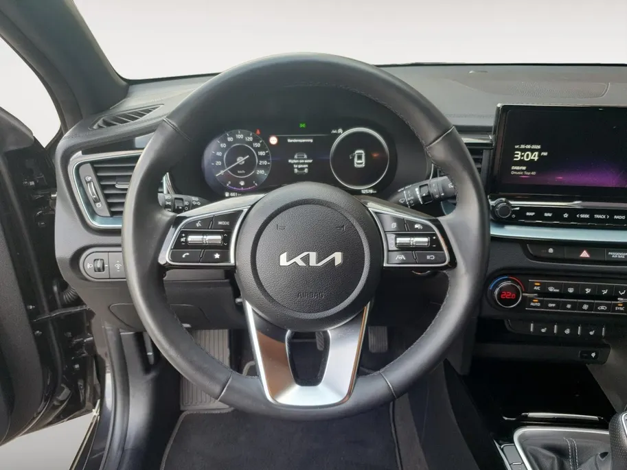 Kia Ceed 1.0T Design Edition | Stoel en stuurverwarming | Dodehoek detectie | Navigatie | Camera | Apple carplay / Android Auto | JBL sound system |