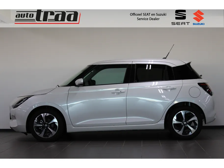 Suzuki Swift 1.2 Style Smart Hybrid Automaat / Navigatie / Keyless / Camera /