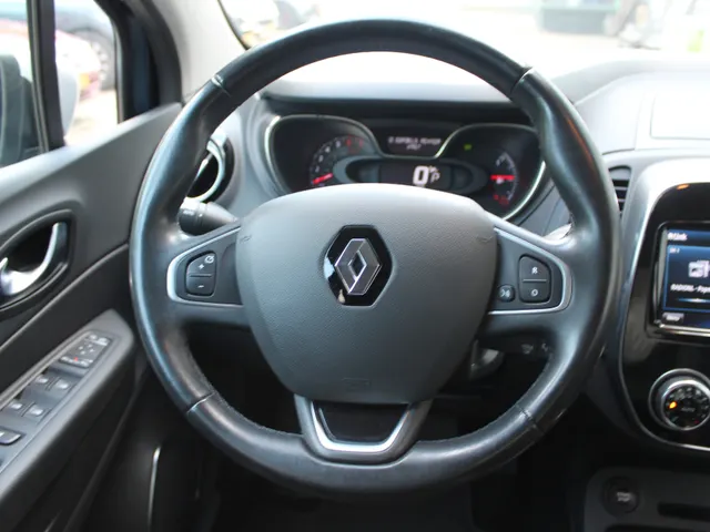 Renault Captur 1.3 TCe 150 PK Intens | Automaat | Trekhaak | Sensoren rondom | Camera | Dode hoek sensoren |