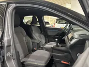 Renault Captur 90PK TCe Techno | Pack Winter | Navi | Climate Control | Camera | Parkeersensoren | Apple CarPlay/Android Auto | Lichtmetalen Velgen | Full LED | Armsteun | Digital Cockpit |