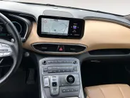 Hyundai Santa Fe 1.6 T-GDI HEV Premium Plus Sky 7p. | Zeer netjes | Vol opties! | Trekhaak | Incl. 12 maanden garantie, APK, Onderhoudsbeurt etc. Premiumpakket gratis! |