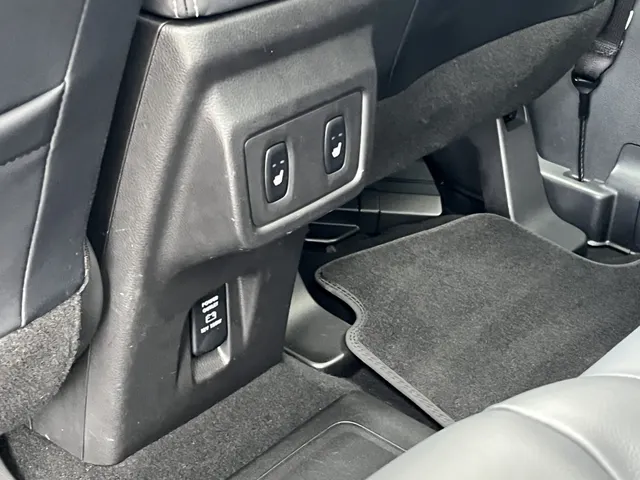 Mitsubishi Eclipse Cross 2.4 PHEV Instyle+ | Panoramadak | Trekhaak | All Seasons