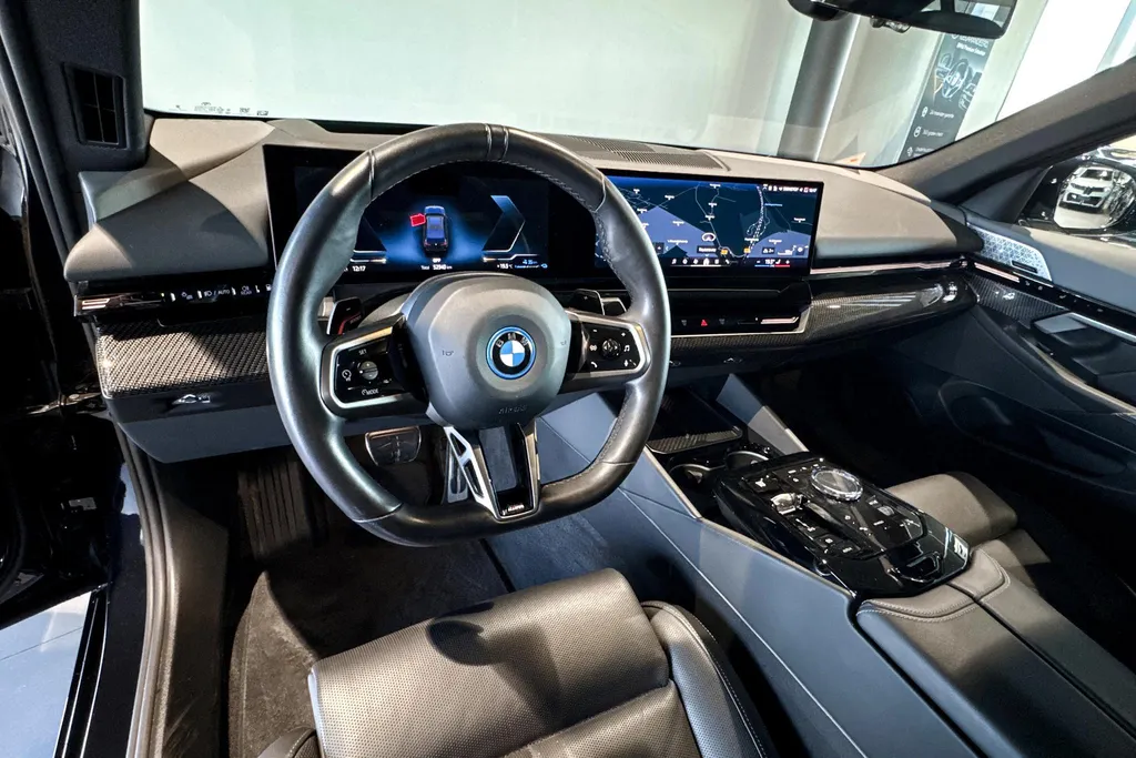 BMW 5 Serie Sedan 530e M Sport Edition