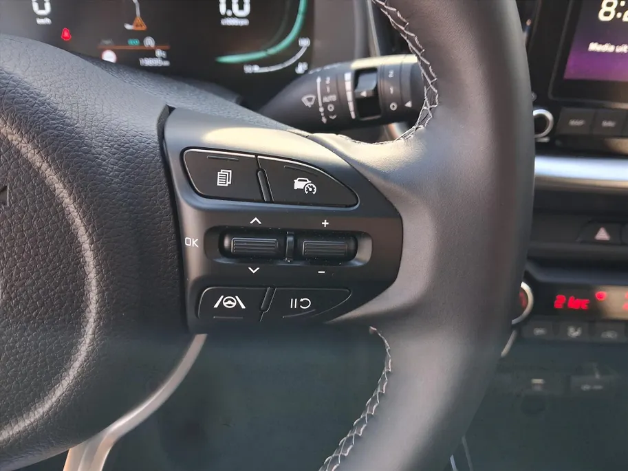 Kia Stonic 1.0 T-GDi MHEV 100pk DynamicPlusLine / Navi /Camera / Stoel-stuurverwarming