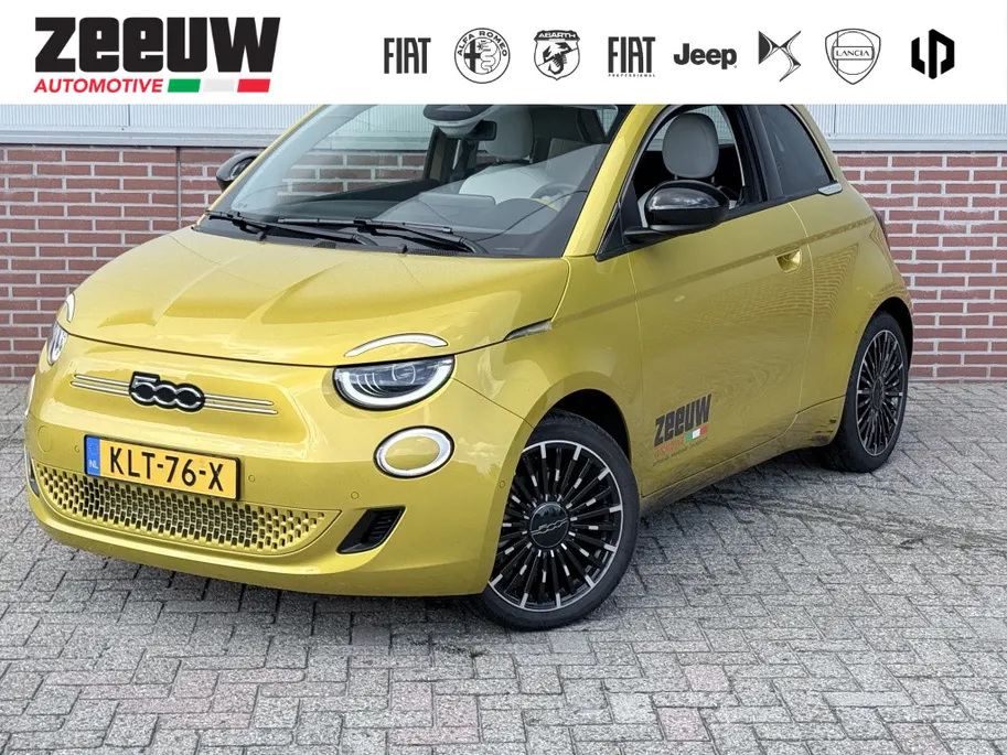 Fiat 500e ICON 42 kWh | Pano | Camera | Winter | 17'