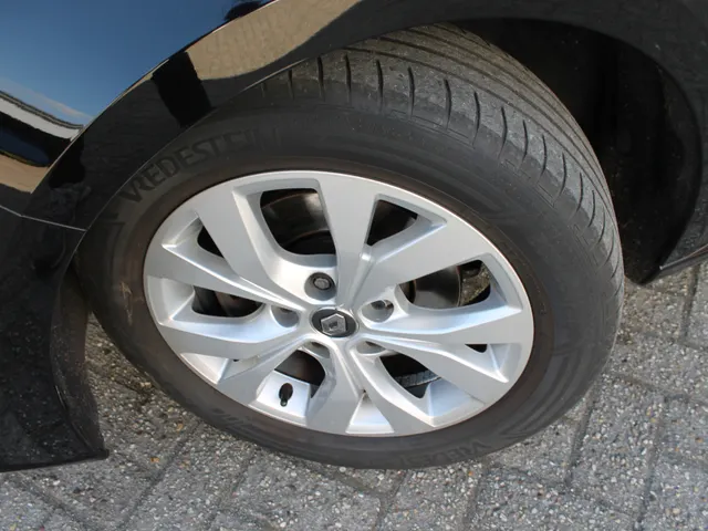 Renault Mégane Estate 1.3 TCe 115 PK Limited | Parkeersensoren | ECC | NAVI | 1.700 kg trekgewicht
