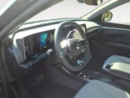 Renault Scénic E-Tech EV60 comfort range techno Apple Carplay/Android Auto , lichtmetalen velgen 19' , electronic climate controle , camera , cruise control adaptief , navigatiesysteem , stoel en stuurverwarming .