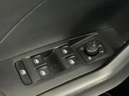 Volkswagen T-Cross 1.0 Life Edition DSG Automaat | Adaptieve Cruise Control | Climate Control | Parkeersensoren voor + achter