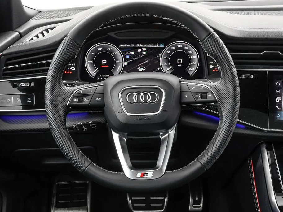 Audi Q8 55 TFSI e quattro Pro Line S 394 PK · 22' LM Velgen · Glazen panorama dak · B&O Premium 3D · Assist. plus, remote park · Stoelventilatie + Massage · Trekhaak · Servosluiting
