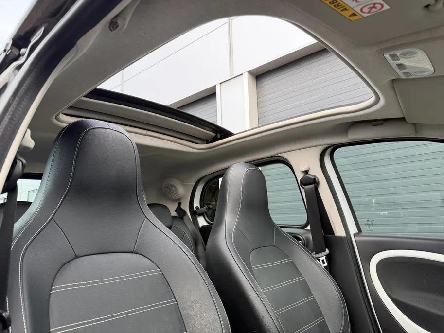 smart Forfour 1.0 Turbo Prime | Zeer nette auto | Open dak | Climate Control | Achteruitrijcamera | Navigatie | Stoelverwarming | Volledig onderhouden |