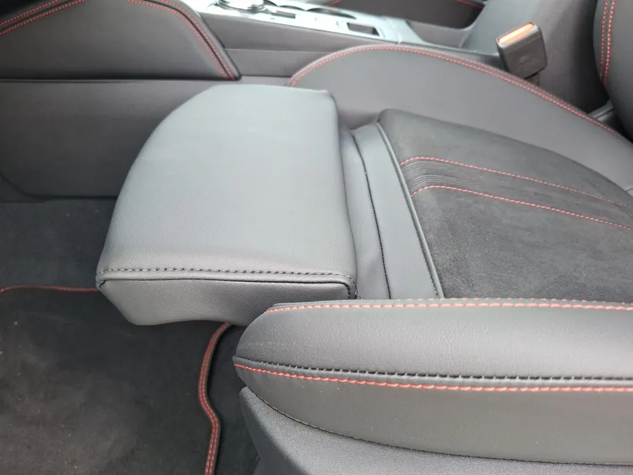 Ford Kuga 2.5 PHEV ST-Line X | Driver Assistancepack | El. Trekhaak | 360Camera | Adaptive Cruisecontrol | Navigatie | Matrix Led koplampen | El. Verstl. voorstoelen | AGR | BLIS | Nieuw te bestellen! | 0,99% rente icm Ford Options