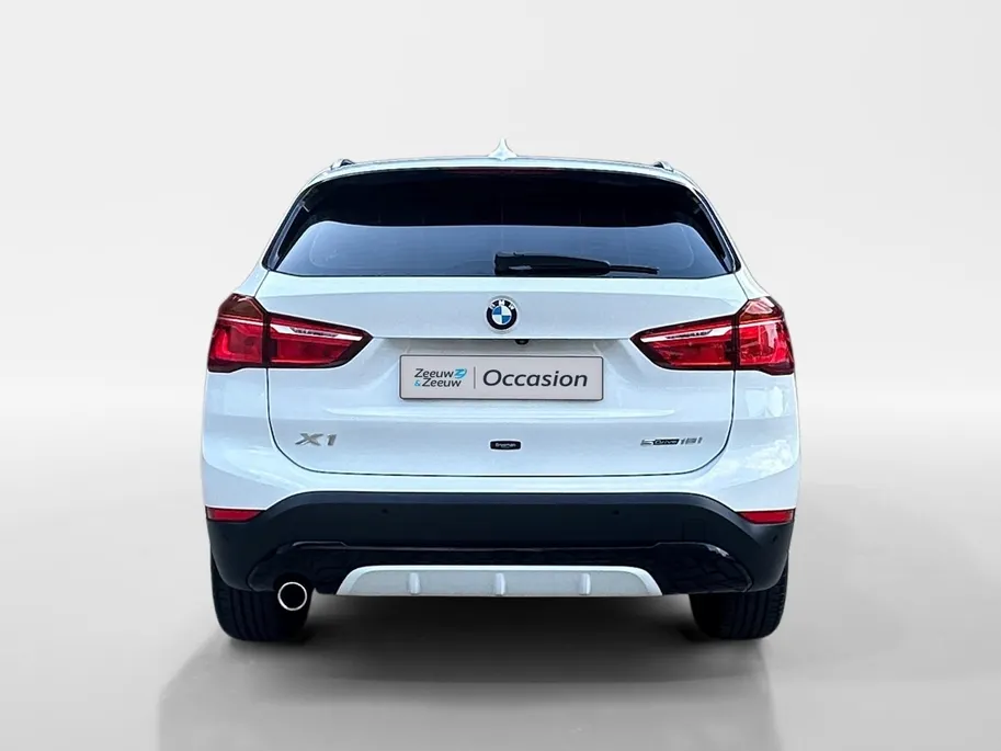 BMW X1 sDrive18i High Executive | Automaat | Head-Up Display | Automatische Achterklep | Panorama Dak | Stoelverwarming | Volledig Lederen Bekleding | Dealer Onderhouden | Camera | 12 Maanden BOVAG Garantie