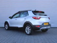 Kia Stonic 1.0 T-GDi MHEV DynamicLine | Navi | Clima | Cruise | Camera | 15' LM | Parkeersensor achter |