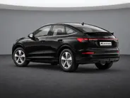 Audi Q4 Sportback e-tron Advanced edition 204 PK · Hemelbekleding zwarte stof · Lendensteunen · Trekhaak elek. wegklapbaar