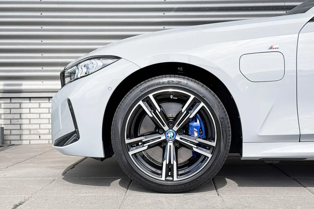BMW 3 Serie Touring 330e xDrive