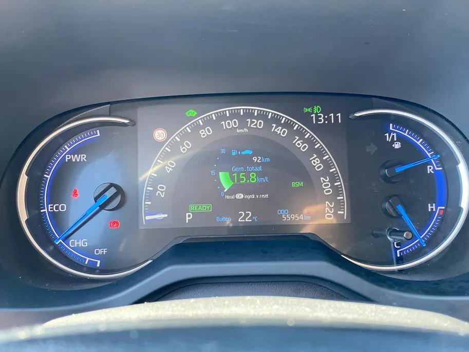 Toyota RAV4 2.5 Hybrid automaat Executive NL Auto | Leer | LED | Memory | Digi dash | JBL | cruise | etc.
