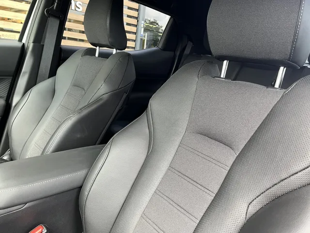 Toyota Urban Cruiser Executive 61 kWh