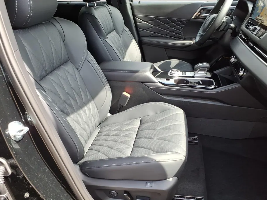Mitsubishi Outlander 2.4 PHEV Black Edition | Showroom voorraad korting 5.000 euro | Automaat | Navigatie | PDC/Camera | Lederen interieur | 20 inch. | 8jaar Garantie. m26