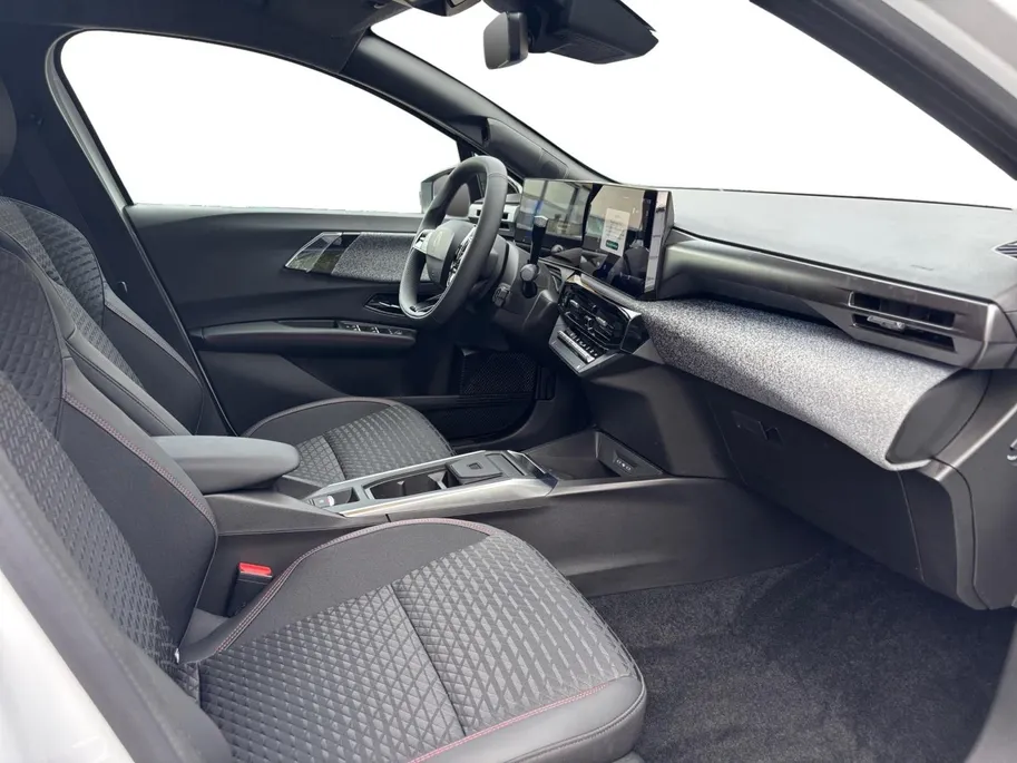 Renault Clio 1.8 Hybrid 160 techno | Pack Winter, Safety & Parking |  NU met €1.300,- Zeeuw & Zeeuw voorraadkorting | Camera |