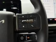 Kia PV5 L2H1 Elite Executive 71.2 kWh | 416 km WLTP-actieradius | 10% - 80% laden snelladen in 30 minuten | All-season banden | Dodehoek camera | 360 camera | Parkeersensoren rondom | Stoel- en stuurverwarming | Draadloos Apple/Android Carplay | Navi
