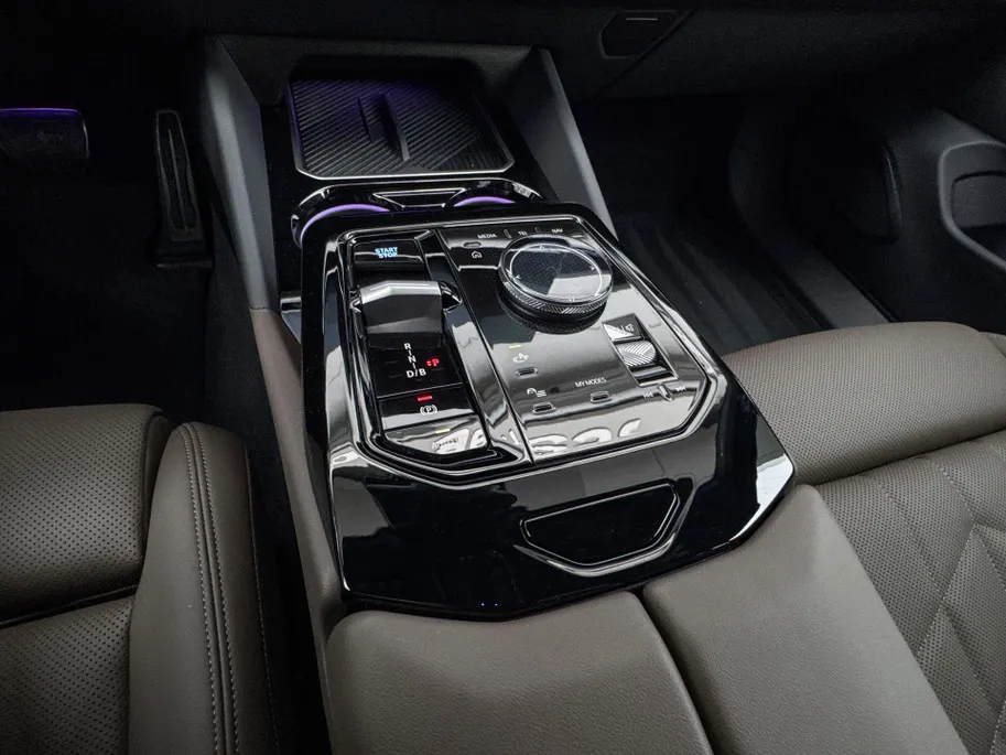 BMW i5 Sedan M60 xDrive 84 kWh