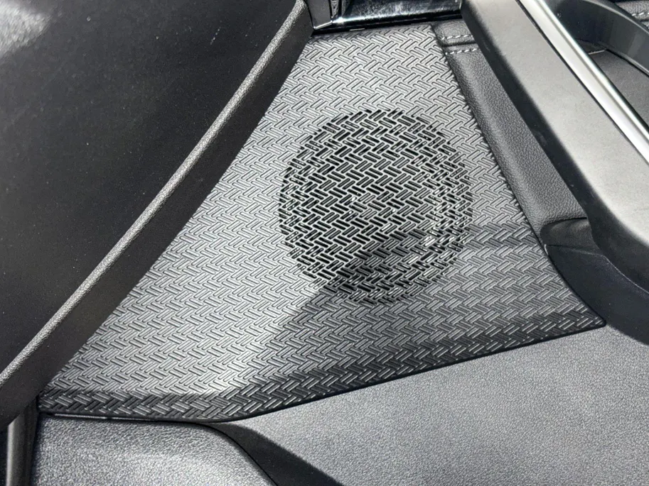 BMW iX1 xDrive30 Launch Edition