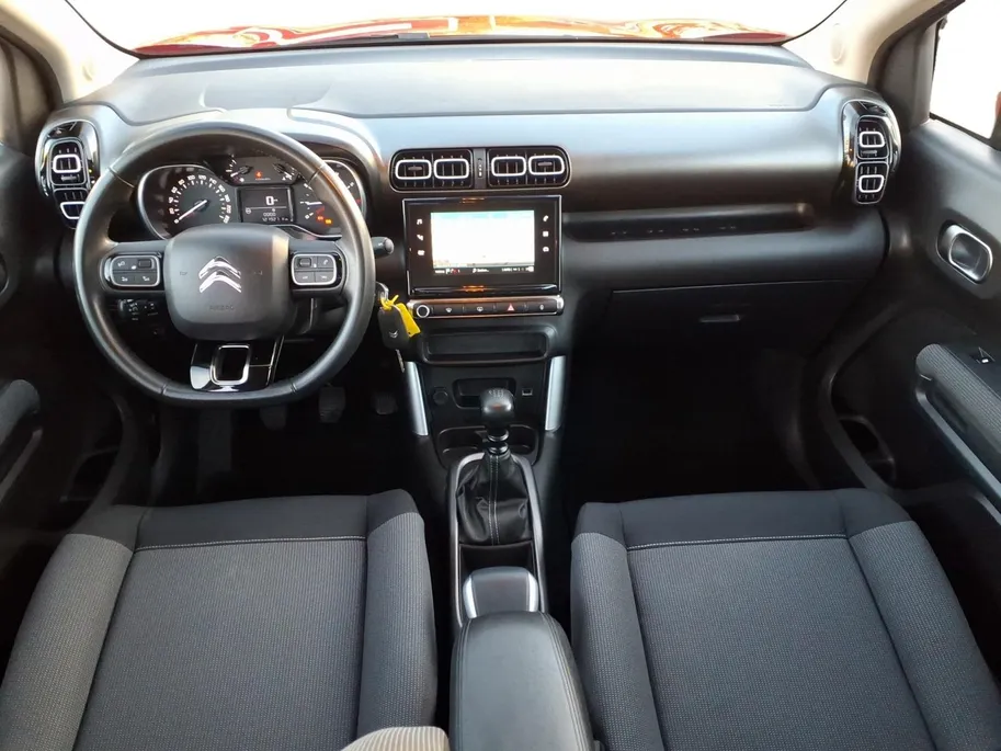Citroën C3 Aircross 1.2 PureTech S&S Shine | Trekhaak | LMV | Navigatie | 1 jaar garantie