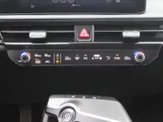 Kia EV6 Air 84 kWh | Stuur-/stoelverwarming | Camera | Cruise adapt. | Telefoonlader | Clima | Navi | 19' LM | LED | Apple Carplay/Android Auto |