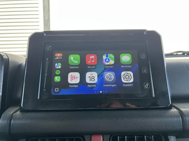 Suzuki Jimny 1.5 Stijl Automaat | Apple Carplay & Android Auto | Climate Control | Noppenbanden | 4 Zitplaatsen